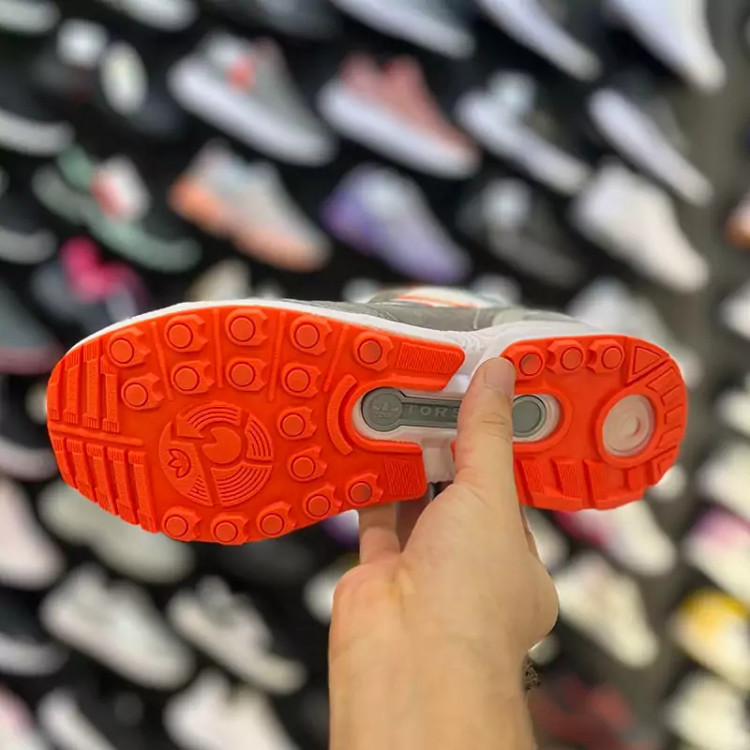 کفش روزمره مردانه آدیداس زدایکس 8000 ZX طوسی نارنجی کد A202