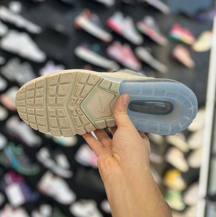 کفش راحتی مردانه نایک ایرمکس 270 Air max کپسول دار فقط 42