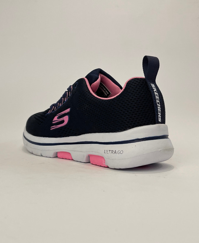 کفش پیاده روی اسکیچرز گو واک سرمه ای Z98